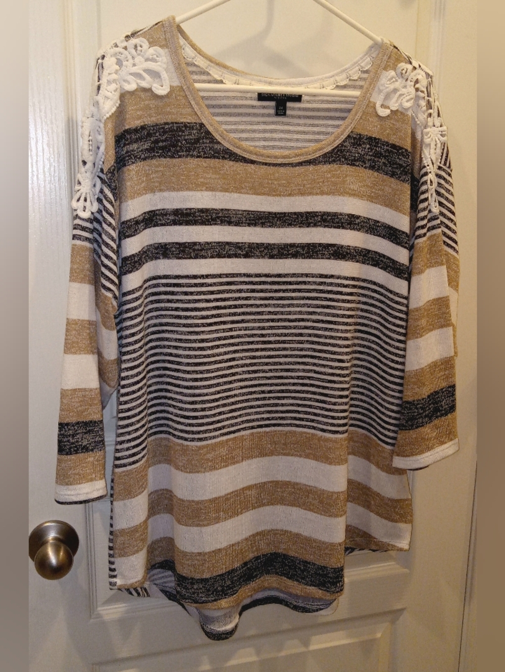 Signature Studio Woman Striped Knit Top in White, Gold, Black